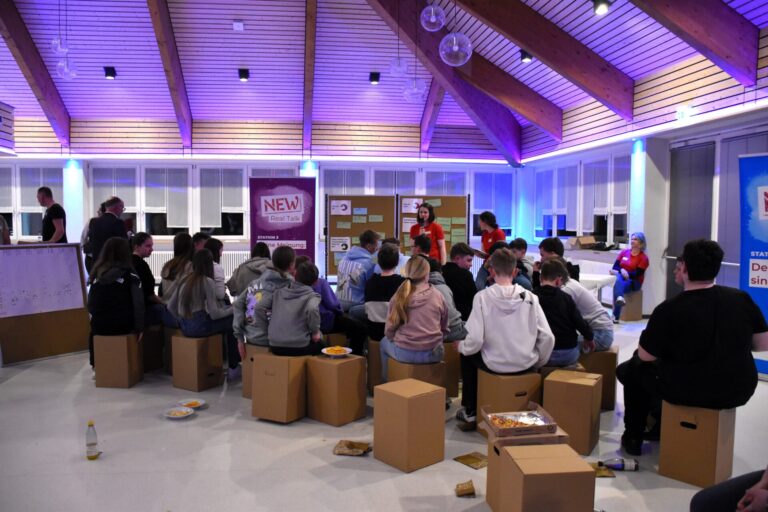 Diskussionsrunde am Ende von NEW Real Talk in Speinshart