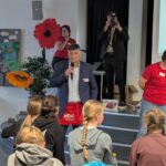 Bürgermeister Edgar Knobloch steht Rede und Antwort