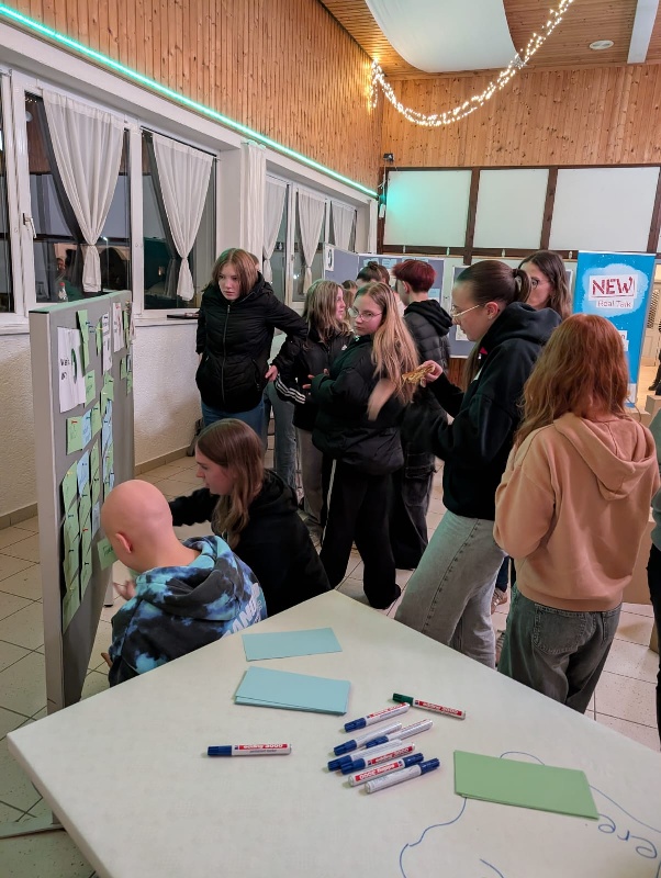 Rege Beteiligung der Jugendlichen an den Stationen