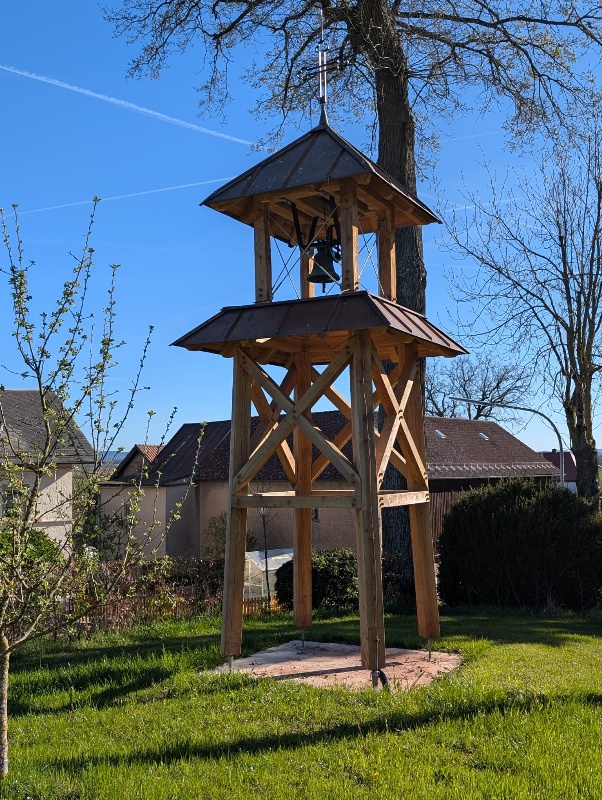 Der neue erbaute Glockenturm der Dorfgemeinschaft Lämmershof / Firkenhof